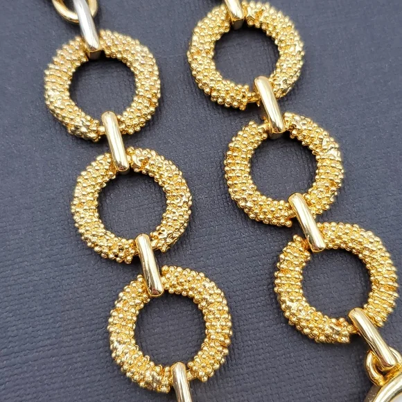 Lilly Pulitzer Gold Tone Alligator Necklace - Picture 9 of 11